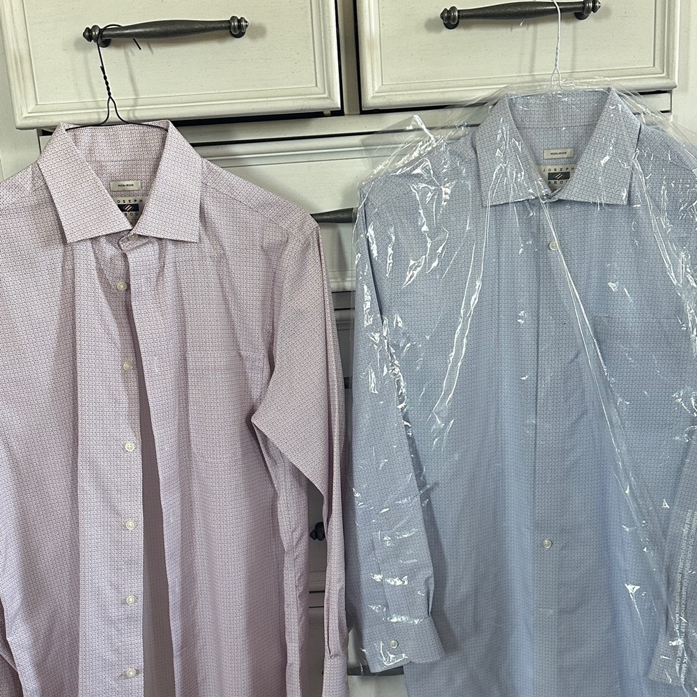 Pink and Blue arm length is 32/33. Neck size 151/2.
Both freshly dry cleaned.
